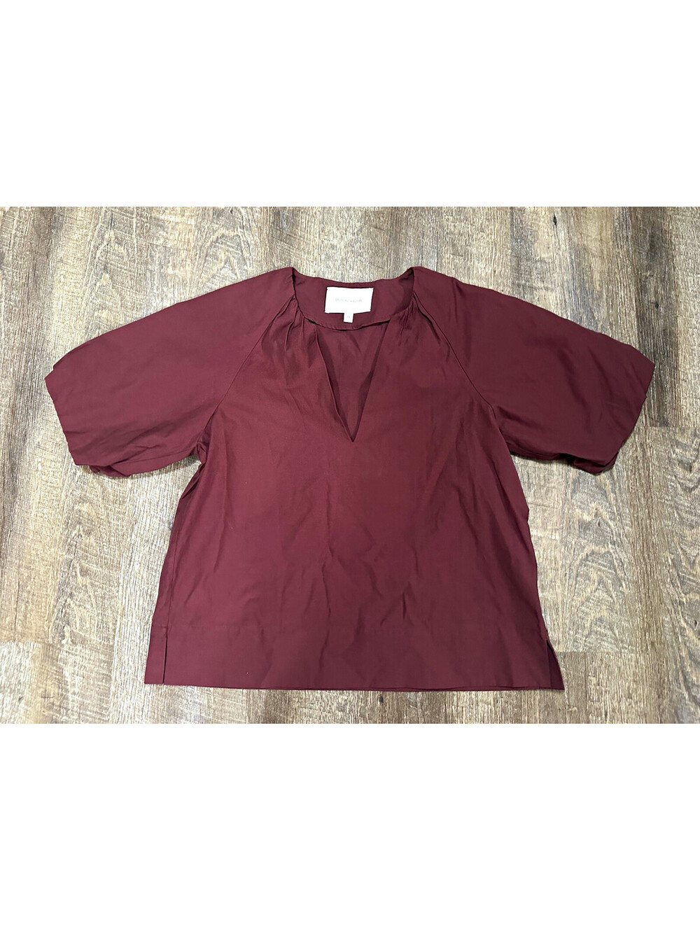 Brochu Walker Women’s Burgundy Pleated Woven V-Neck Blouse Short Sleeve M